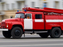 Старая электропроводка стала причиной пожара в жилой многоэтажке в Волжском