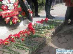 В Волжском почтили память узников концлагерей