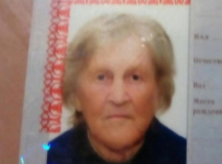 Без вести пропавшая пенсионерка в тапочках и халате может находиться в Волжском или Волгограде