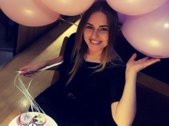 Таинственный поклонник поздравил волжанку Екатерину Лапшину с днем рождения
