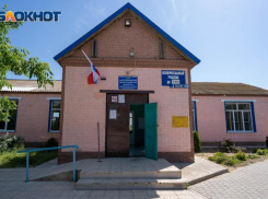 Щели в окнах и отсутствие тепла: в каких условиях приходилось заниматься детям в селе под Волжским