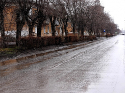 Участники совещания в Волжском обсудили перенос остановки и ремонт тротуаров