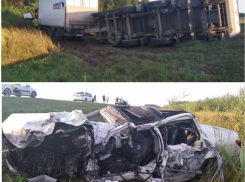 Фура превратила Lexus в клубок металла в Волгоградской области: 2 раненных чудом спаслись