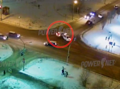 Автомобилисты начали рабочую среду с ДТП в Волжском