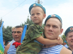 В праздновании Дня ВДВ в Волжском приняли участие юные рукопашники