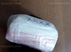 18-летнему волжанину грозит тюремный срок до 20 лет за раскладку «соли»