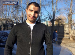 Повредил диск, попав в глубокую яму на Автодороге №7, - волжанин Санан Кулиев