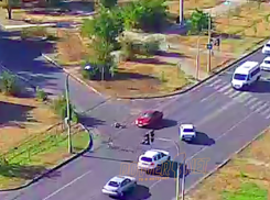 Водитель иномарки «протащил» велосипедиста на капоте в Волжском