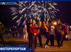 Праздничный салют под военные песни и крики «Ура!»: в Волжском ярко завершили День Победы