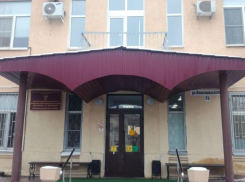 Чтобы выдать обычную справку, врачам понадобилось более двух часов