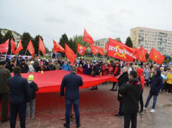 «Они кричат, ругаются, заводят людей. А зачем?» - волжанка о митинге