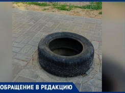 «Приехали: опасный люк прикрыли колесом», - волжанка рассказала о проблеме