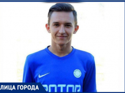 «В школе денег не заработаешь»: учитель из Волжского рассказал о профессии и личной жизни