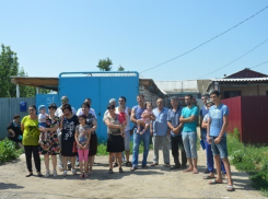 В Волжском около сотни человек могут стать бездомными