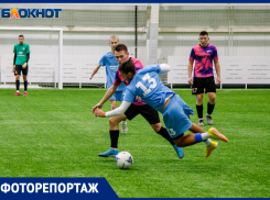 В Волжском прошел финал областных соревнований по мини футболу: фоторепортаж