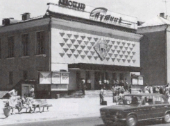 В Волжском 65 лет назад состоялось открытие кинотеатра «Спутник»