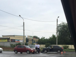 В Волжском рабочий вторник начался с крупной  аварии