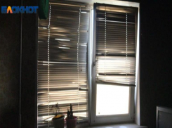 Волжане расчищают завалы в пострадавших от пожара квартирах и надеются на собственные силы