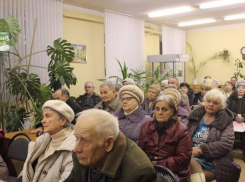 Волжане пожаловались на проблемы ЖКХ вице-мэру