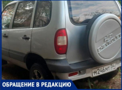 «Поставил свою машину прямо на клумбу», - волжанка