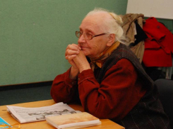 В Волжском ушла из жизни легендарный руководитель КИДа Ольга Безбородова