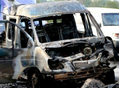 За ночь в Волжском сгорели две ГАЗели