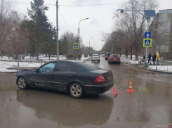 Пострадал ребенок: в Волжском женщины не поделили дорогу