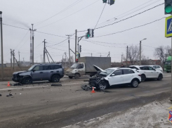 В Волжском произошло ДТП: один из участников доставлен в больницу