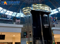 В Волжском отключили свет в торговых центрах и других нежилых помещениях