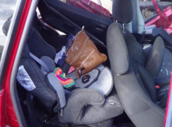 Двое детей пострадали в столкновении «Приоры» и «Субару» в Волжском