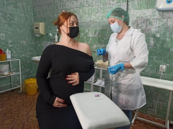 Вакцинацию беременных от COVID-19 усилили в Волгоградской области