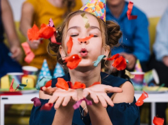 Лазерное шоу, аквагрим и торт - БЕСПЛАТНО* на грандиозном празднике для детей