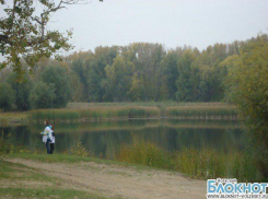 В Волжском на озере Круглое появятся волейбольная площадка и сцена
