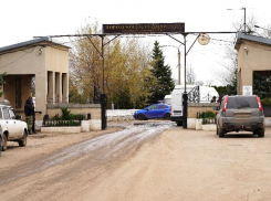 Что происходит на кладбищах Волжского в преддверии Пасхи