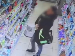 В Волжском 42-летний рецидивист украл на 4,5 тысячи шампуни из магазина