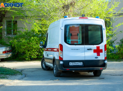 Авто опрокинулось в кювет: молодой автомобилист не справился с управлением в Волгоградской области