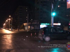 Две автоледи не поделили дорогу и учинили ДТП на Спартановке