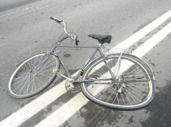 Под Волгоградом автолюбитель насмерть сбил 62-летнего велосипедиста и скрылся