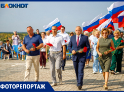 Помним, гордимся. Память жертв бомбардировки Сталинграда почтили в Волжском