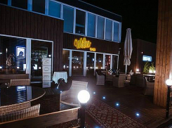 На юге Волгограда загорелся ресторан «Миля»