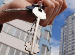 На закупку жилья в Волжском для жителей аварийного дома выделяют 3,5 млн