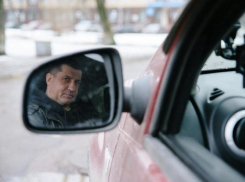 «Нищеброды, пешком ходите со своими сопливыми детишками!»: злобный защитник таксистов ответил на жалобу волжанки