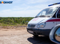 Иномарка насмерть сбила пешехода на трассе в Волгоградской области