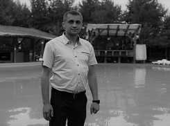 В реанимации скончался волгоградец после расправы в Сбербанке из-за конфликта в родительском чате