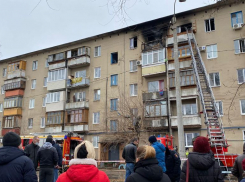 «Был взрыв!»: видео с места ЧП в одном из домов в Волжском
