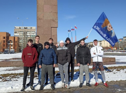 В Волжском провели забег в поддержку ребенка с СМА