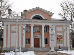 «Наследство Бахрама» встретит жителей Волжского в театре