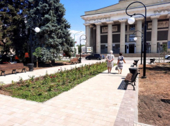 В Волжском продолжают благоустраивать парки города