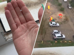 Сильный град и ливень накрывает Волжский: видео