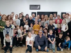 Многодетное счастье: в Волжском чествовали семьи, для которых дом начинается с любви